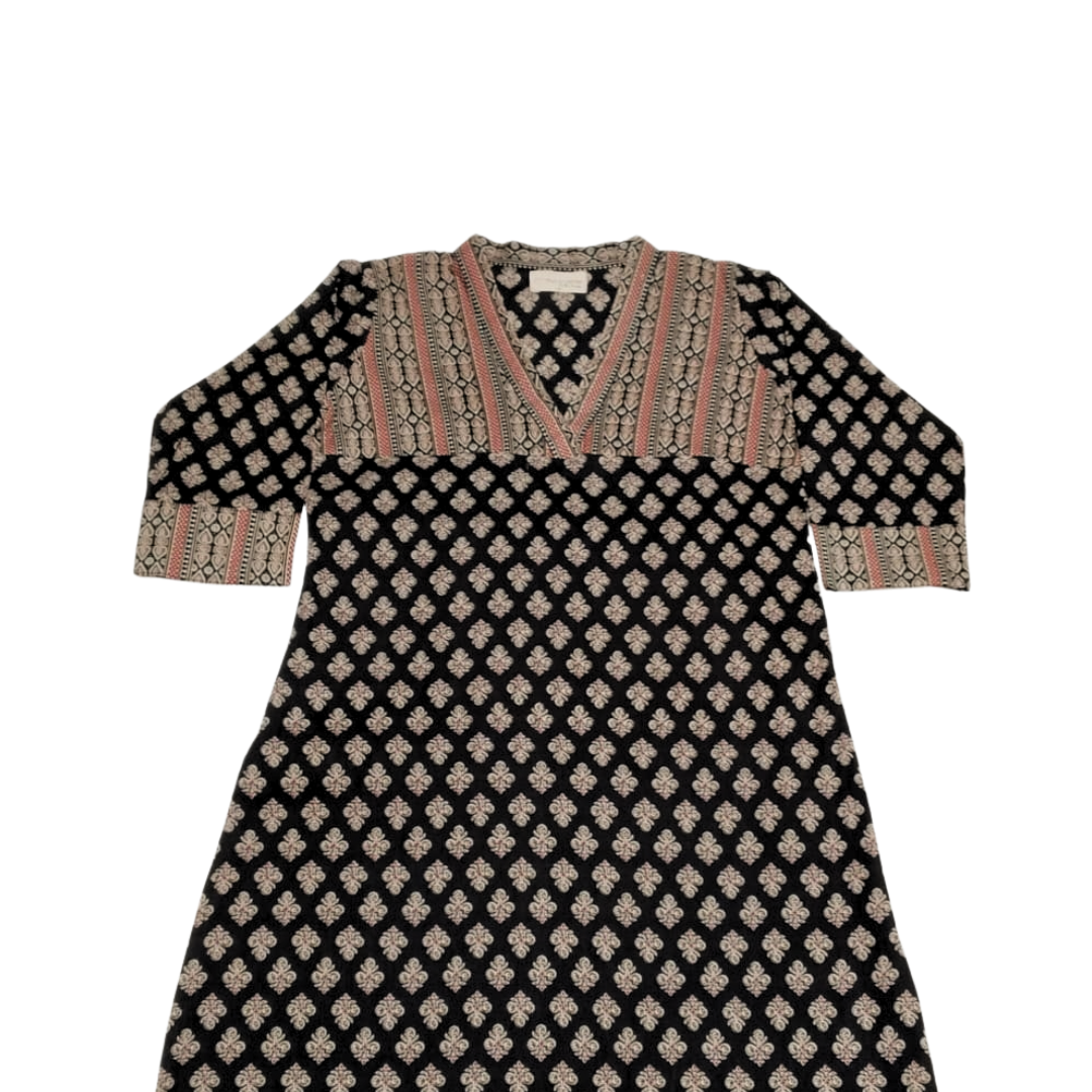 V Neck Kurta with Detailed Yoke