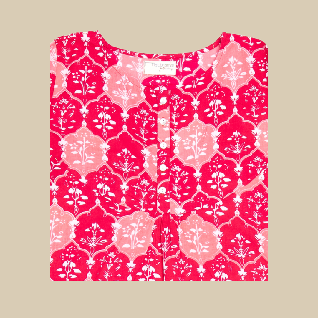 Low Slit, Buttoned Gathered Yoke Kurta with Pockets