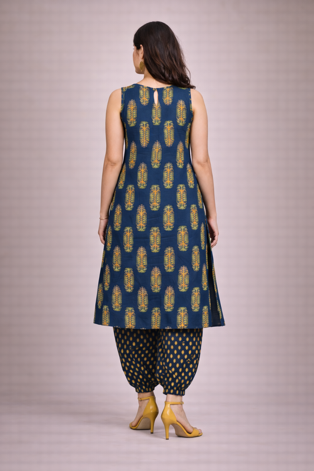 2 pcs Set - Sleeveless Kurta with Afgani Pants