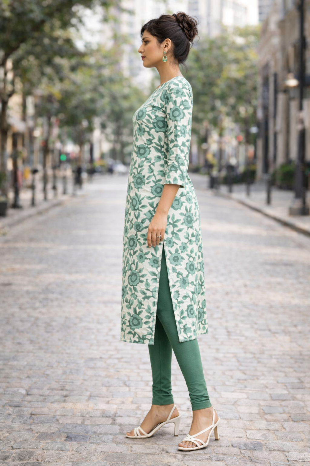 Regular Kurta with V neck