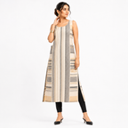 Sleeveless kurta with waist-level box patch pockets