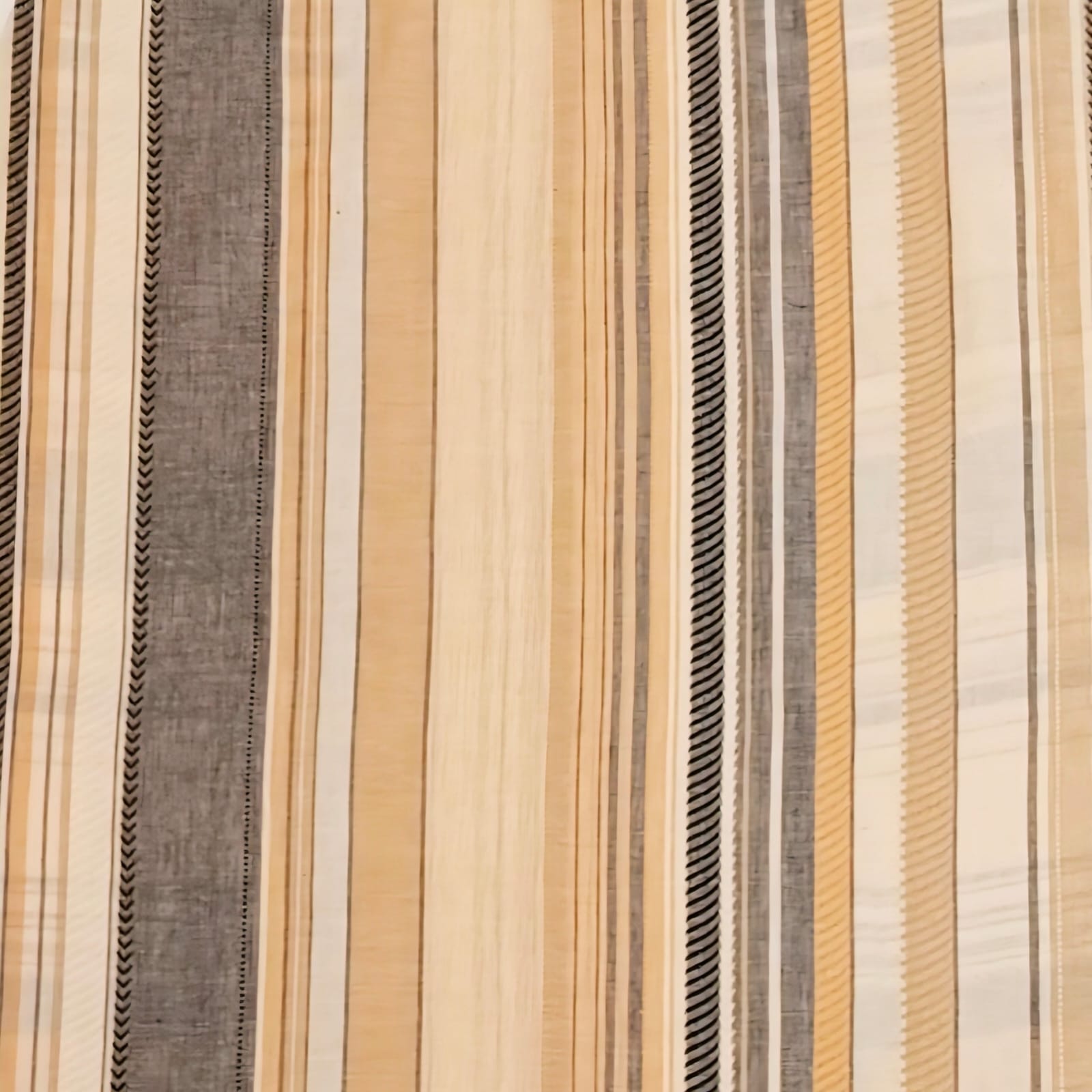 Knotted Yoke Style Kurta